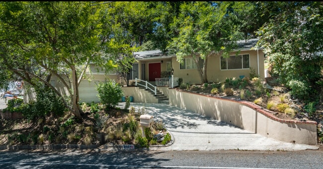 Building Photo - 3155 Linda Vista Rd Rental