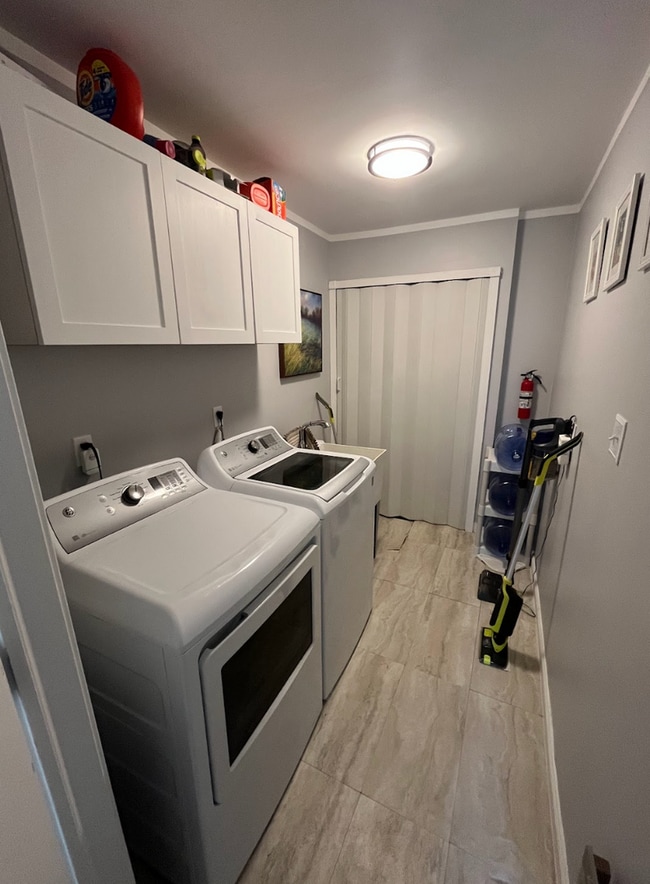 Photo - Fully furnished beautifully renovated house!