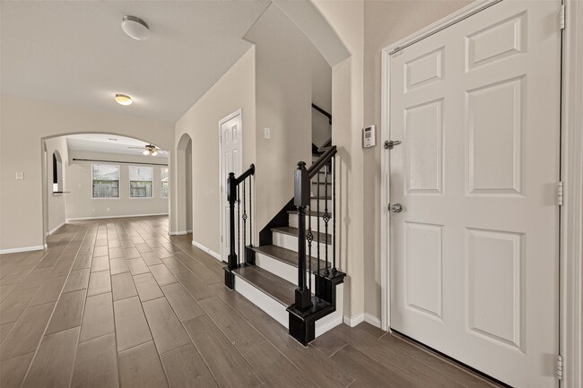 Photo - 3327 Fairmont Hills Ln