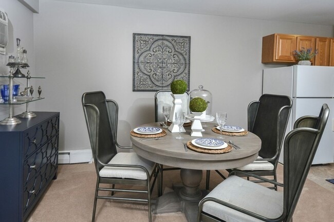 Standard Dining Area