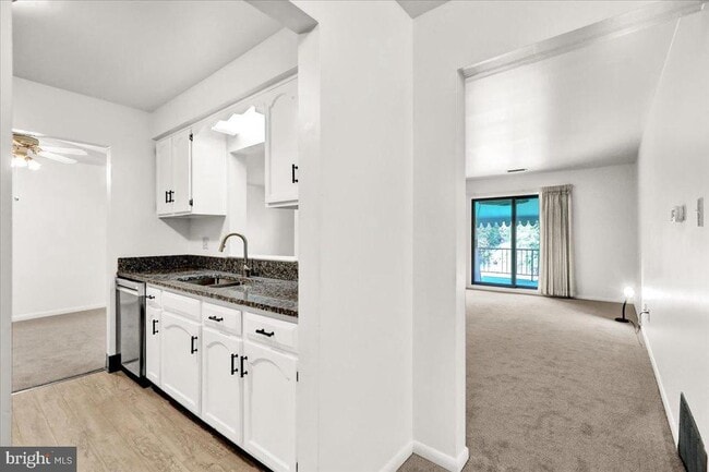 Photo - 1801 Cambridge Ave Unit C21