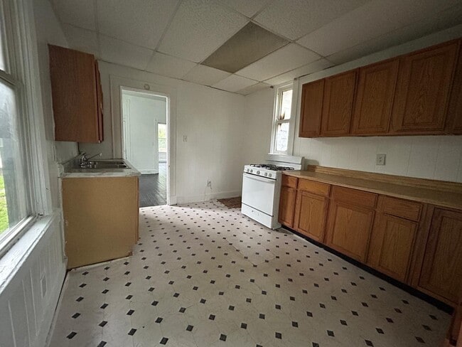 Photo - 1910 Fairmount Ave