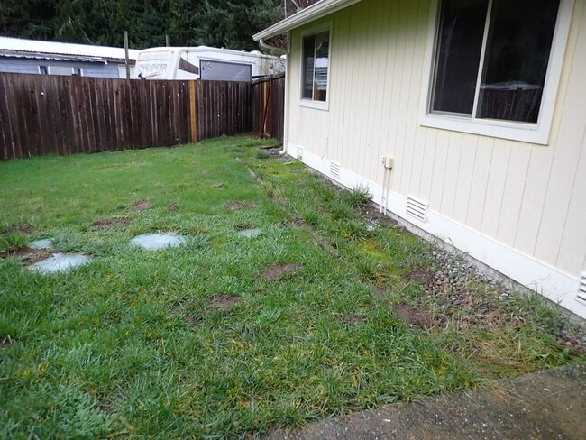 Photo - Puyallup Duplex Unidad Hager 16804