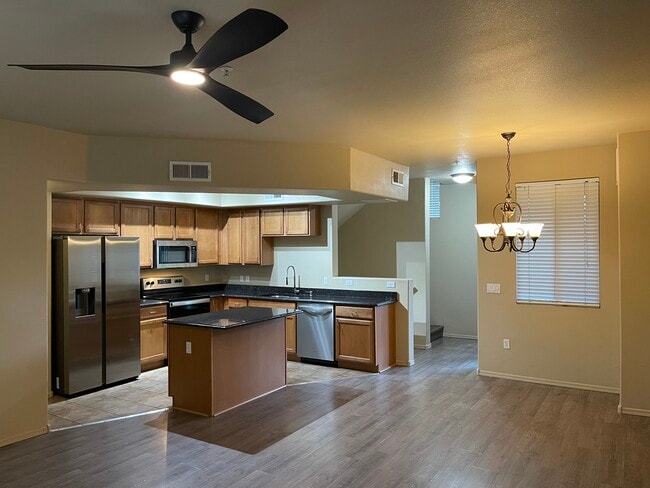 Building Photo - 280 S Evergreen Rd Unit 1377