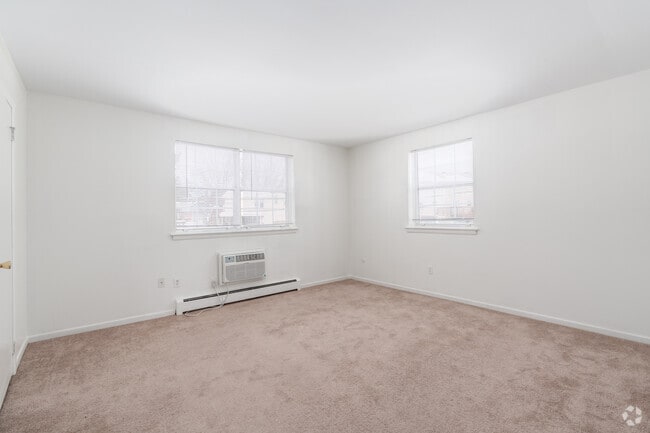 1BR, 1BA - 719SF - Bedroom