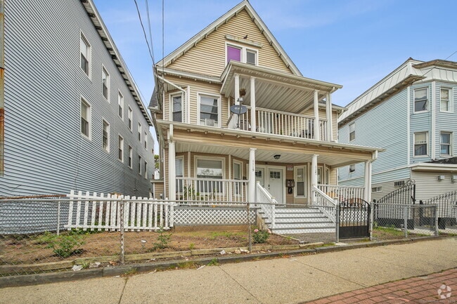 Building Photo - 1119 Stratford Ave Rental