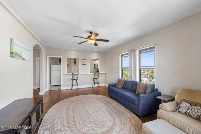 400 Deal Lake Dr Unit 7H
