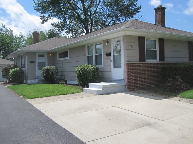 Photo - 1717 Carolyn Ave