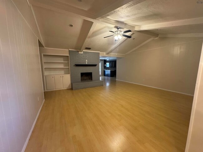 Photo - 4422 McNiel Ave