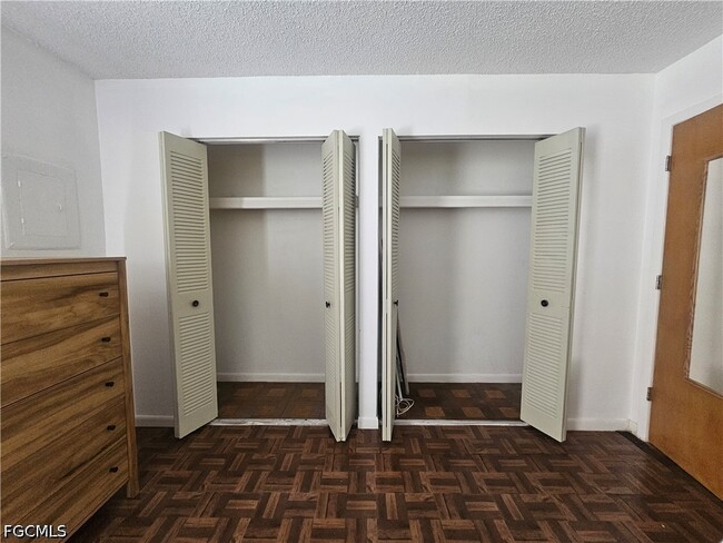 Building Photo - 34 Desert Candle Cir