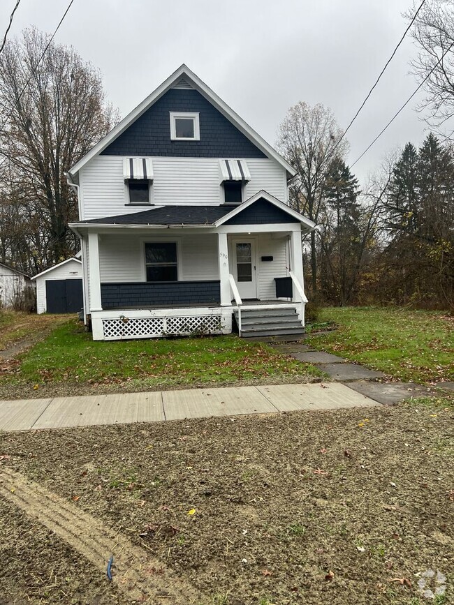 Building Photo - WARREN 3 BEDROOM HOME