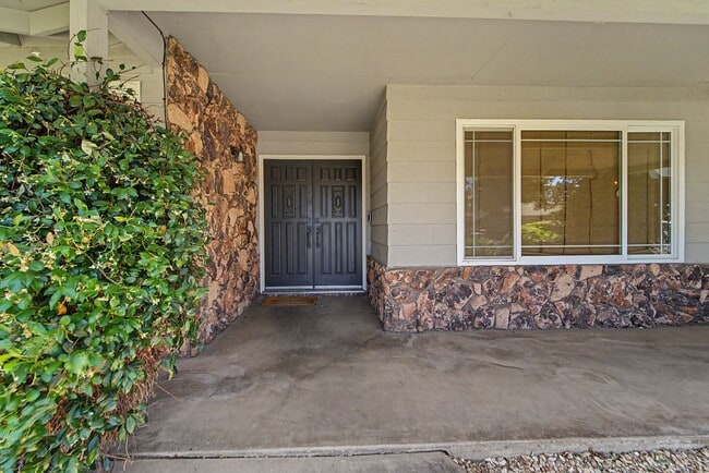 Photo - 4 Bedroom 2.5 with Pool