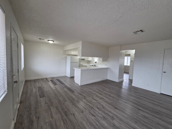 Photo - 156 Judy Ln Unit C