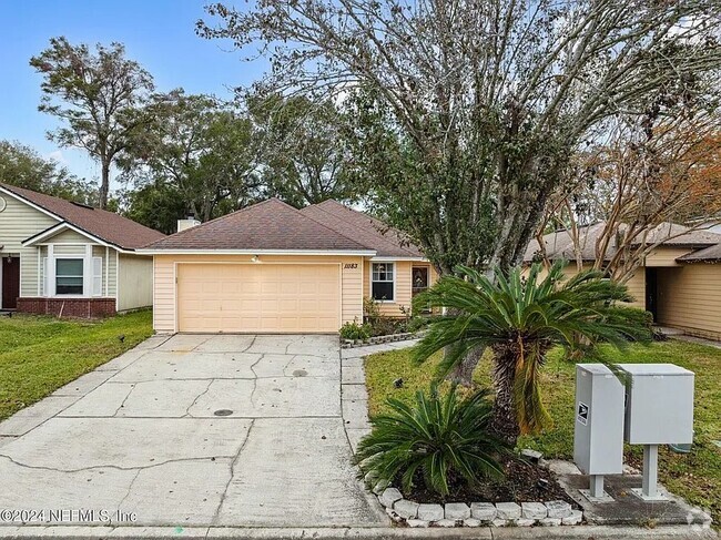 Building Photo - 11183 Mikris Dr N Rental