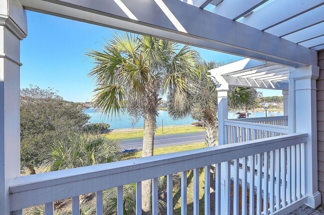 Photo - 3 bedroom fully furnished home, Pet Friend...