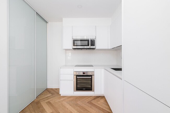 Photo - 110 Wellesley St E Unité 102