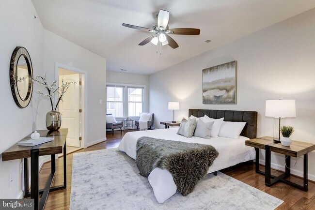 Photo - 122 Parkview Ave