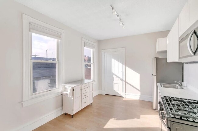 Photo - 5815 Ellsworth Ave Unit 1