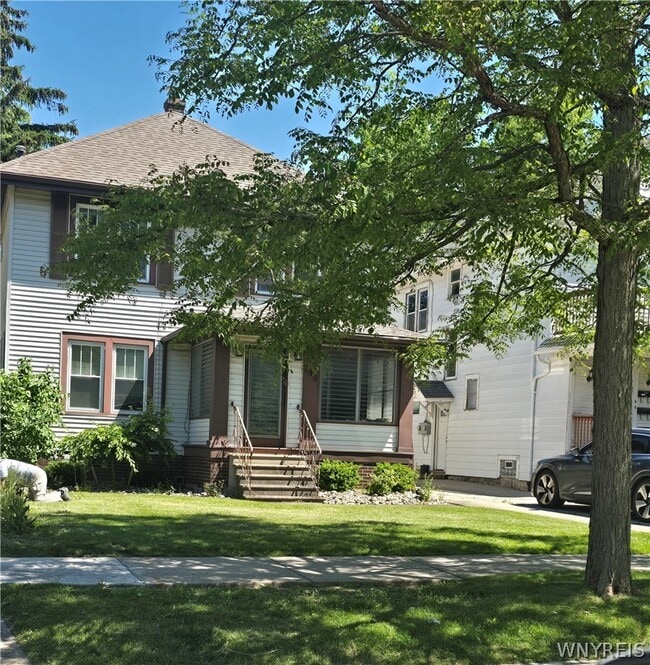 Building Photo - 745 Crescent Ave