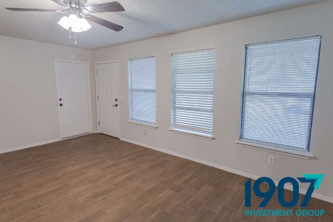 Photo - SPECIAL OFFER! Move In Now & Get 50% Off Y...