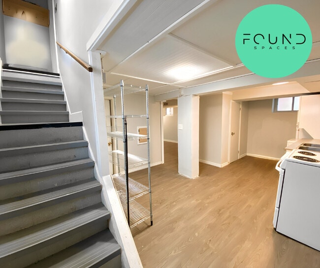 Building Photo - 275 Kensington Ave N Unit 2