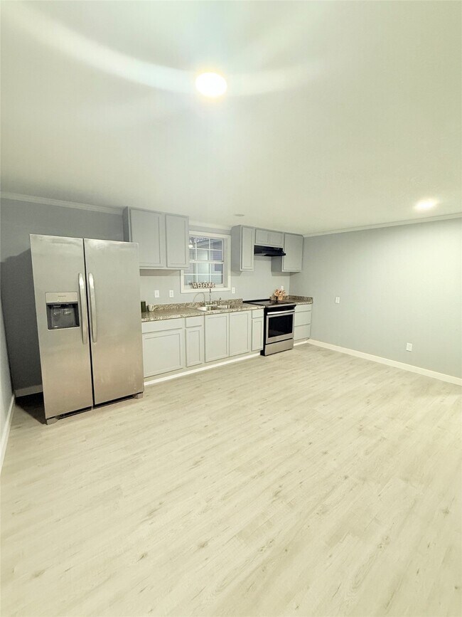 Photo - 12090 Canal St Unit 2