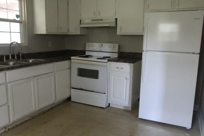 Photo - 1920 Skylane Dr