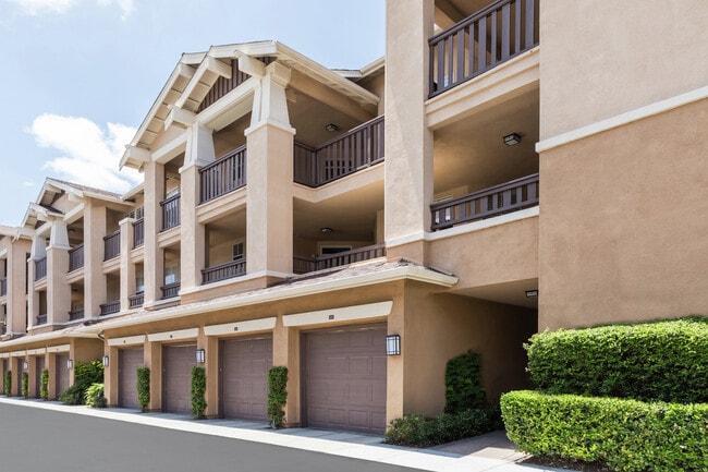 Arcadia at StoneCrest Village Apartments For Rent in San