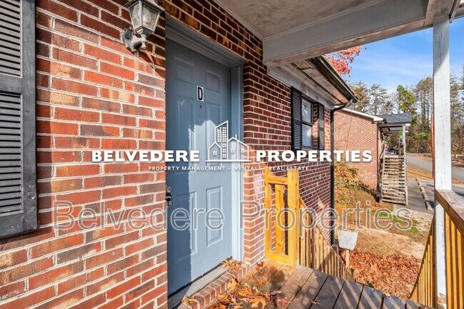 Photo - 2402 Markwood Ln SE