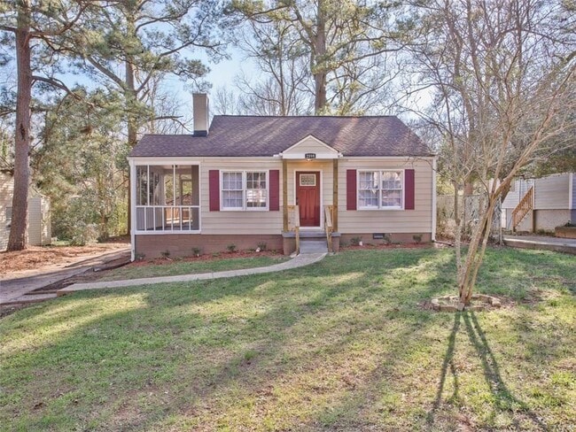 Building Photo - 2599 Eastwood Dr