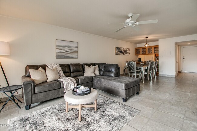 7625 E Camelback Rd Unidad 252B