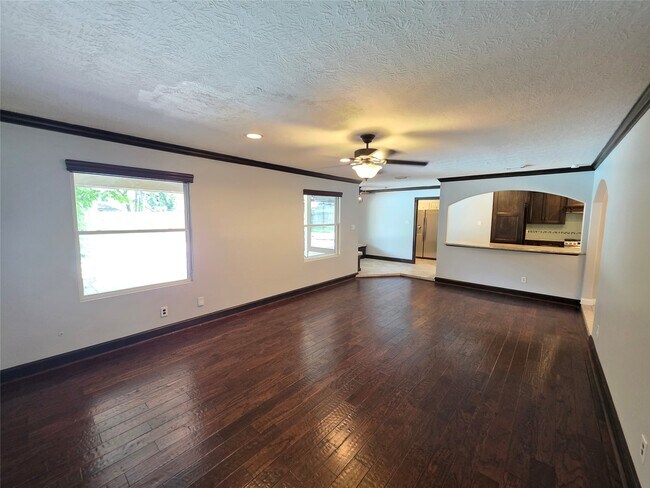 Photo - 16806 Sandypine Cir