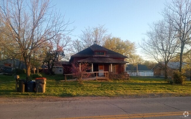 Building Photo - Now Available! - $385 Month / $500 Down Rental