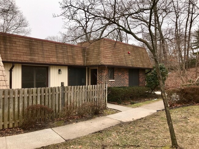 Photo - 309 Clubhouse Ct