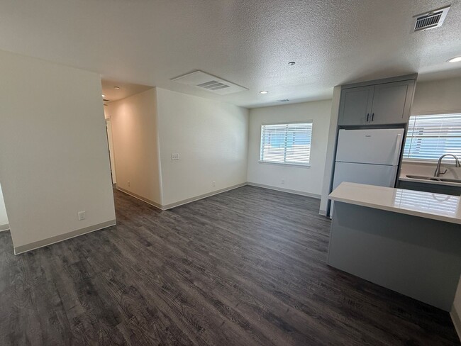 Building Photo - Free Month of Rent for Move in before Dec 1st - Brand New Upstairs 3 Bedroom Apartment Unit 209