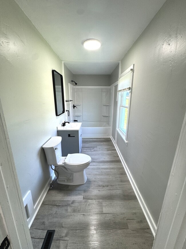 Photo - 105 Trail Dr