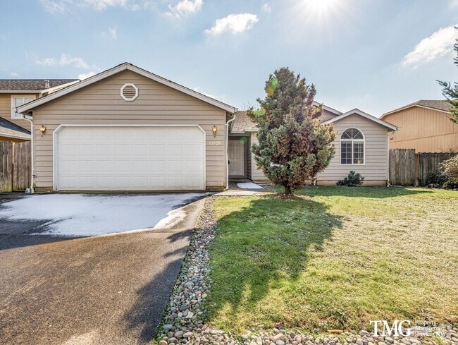 Building Photo - Beautiful 3-Bedroom Ranch Home with a Spac...