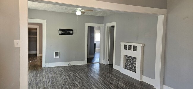 Photo - 3 Bedroom 1 Bath home in north Spokane with plenty off off street parking