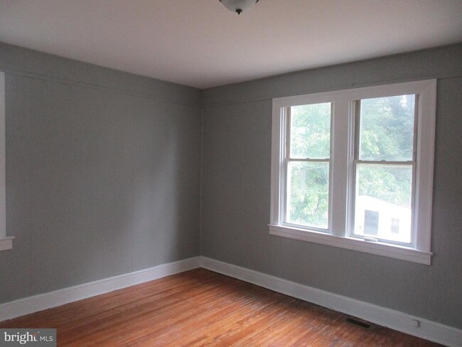 Photo - 2805 Oakley Ave