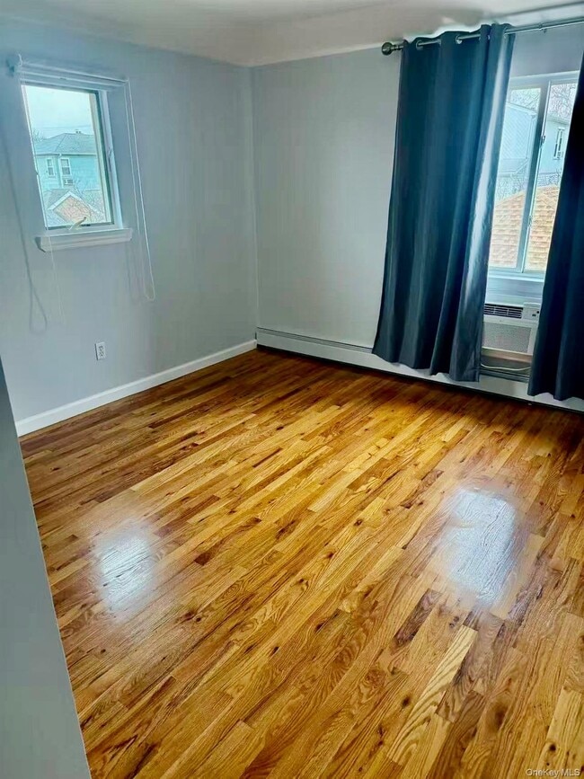 Photo - 61-26-61173 173rd St