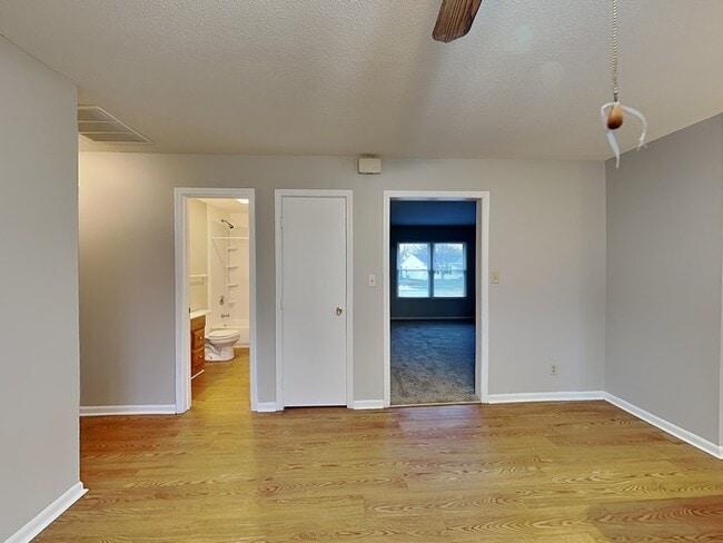 Photo - 1207 Greenfield Dr