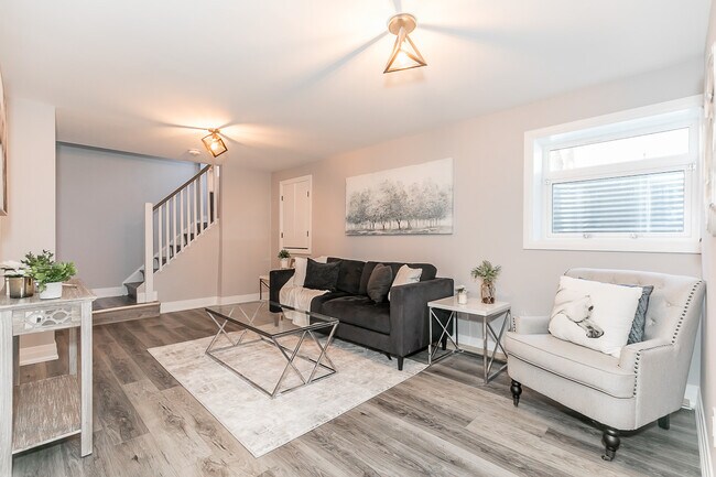 Photo - 36 Charlbrook Ave Unit 2