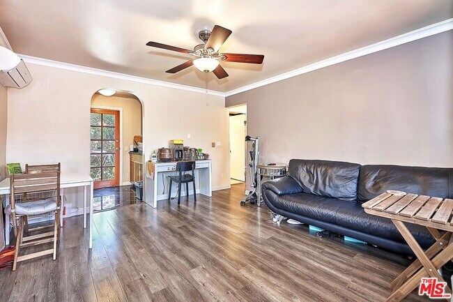 Photo - 1076 West Blvd