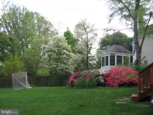 Photo - 9405 Locust Hill Rd