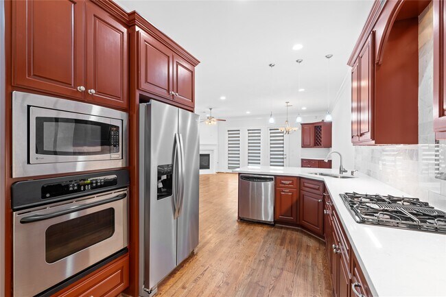 Photo - 3006 McCulloch Cir