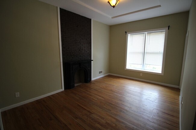 Photo - 1003 S 1st St Unit 1003 S 1st St -  2