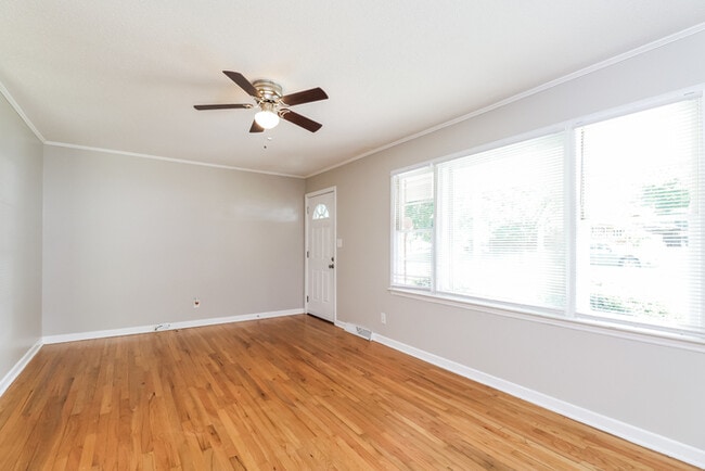 Photo - 3815 Ferncliff Rd