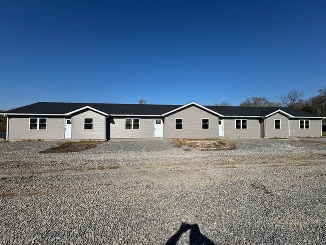Photo - 2000 W Herrin St