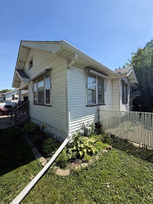 Photo - 722 S 16th St