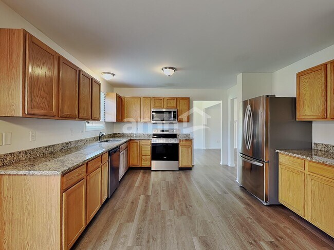 Photo - 1176 Tannic St